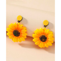 1Pair Sunflower Pattern Clan Earrings - yellow