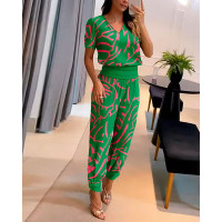 Abstract Print T-shirt & Cuffed Pants Set - green