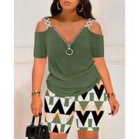 Cold Shoulder Zipper Design Top & Geometric Print Shorts Set - green