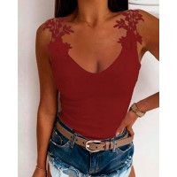 Contrast Lace V-Neck Tank Top - Wine red