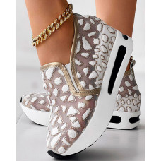 Geometric Pattern Breathable Muffin Slip On Sneakers - gold&white