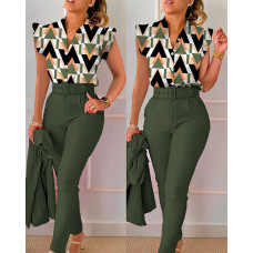 Geometric Print Flutter Sleeve Top & Pants Set With Belt - green