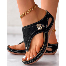 Hollow Out Wedge Flip Flops - black