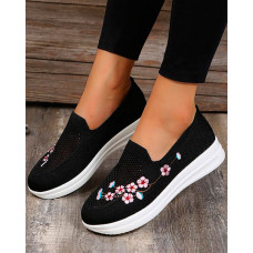 National Style Floral Embroidery Hollow Out Slip-on - black