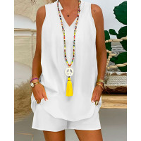 Notch Neck Sleeveless Top & Pocket Design Shorts Set - white