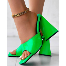 Peep Toe Fashionable Chunky Heeled Sandals - green