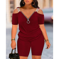 Plus Size Cold Shoulder Zipper Design Top & Shorts Set - Wine red