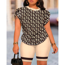 Plus Size Geometric Print Short Sleeve Top & Shorts Set - Apricot