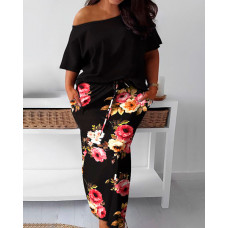 Plus Size Skew Neck T-shirt & Contrast Floral Print Skirt Set - black