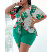 Plus Size Tropical Print Top & Plain Shorts Set - green