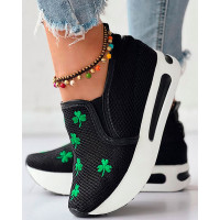 St. Patrick's Day Clover Embroidery Hollow Out Muffin Sneakers - black&green